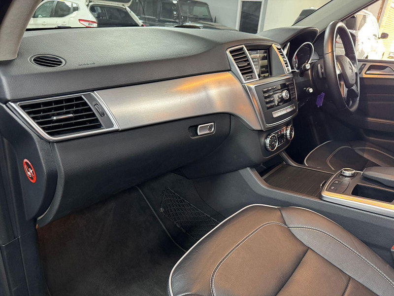 Mercedes-Benz M Class 3.0 ML350 V6 BlueTEC AMG Sport G-Tronic 4WD Euro 6 (s/s) 5dr 5dr Automatic 2025
