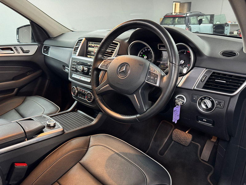 Mercedes-Benz M Class 3.0 ML350 V6 BlueTEC AMG Sport G-Tronic 4WD Euro 6 (s/s) 5dr 5dr Automatic 2025