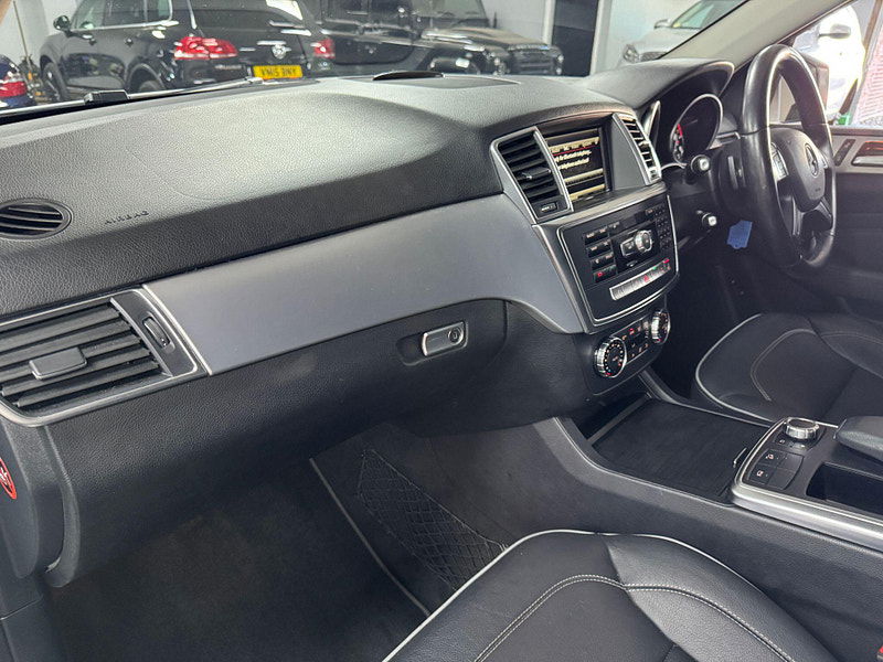 Mercedes-Benz M Class 3.0 ML350 V6 BlueTEC AMG Sport G-Tronic 4WD Euro 6 (s/s) 5dr 5dr Automatic 2025
