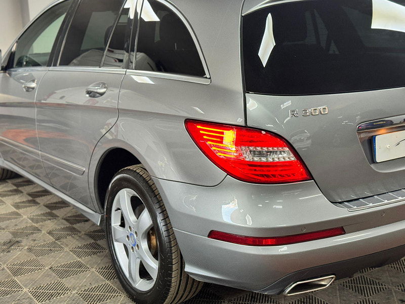 Mercedes-Benz R Class 3.0 R300 CDI V6 BlueEfficiency G-Tronic+ Euro 5 5dr (7 seats) 5dr Automatic 2025