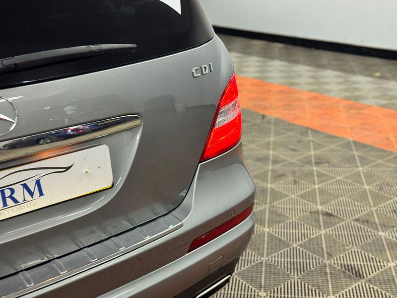 Mercedes-Benz R Class 3.0 R300 CDI V6 BlueEfficiency G-Tronic+ Euro 5 5dr (7 seats) 5dr Automatic 2025