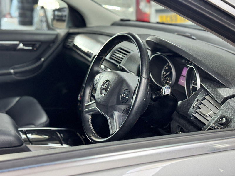 Mercedes-Benz R Class 3.0 R300 CDI V6 BlueEfficiency G-Tronic+ Euro 5 5dr (7 seats) 5dr Automatic 2025