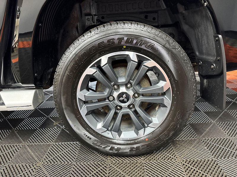 Mitsubishi L200 2.2 DI-D DC Barbarian Pickup Double Cab 4dr Diesel Manual 4WD Euro 6 (s/s) (150 ps) 4dr Manual 2026