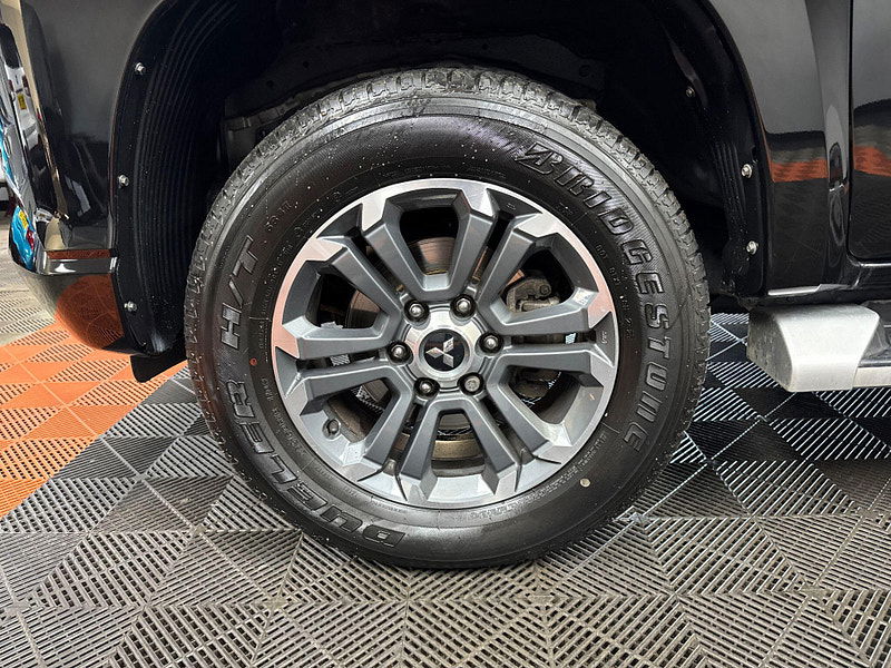 Mitsubishi L200 2.2 DI-D DC Barbarian Pickup Double Cab 4dr Diesel Manual 4WD Euro 6 (s/s) (150 ps) 4dr Manual 2026