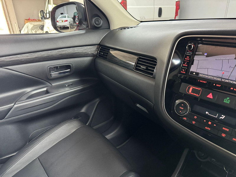 Mitsubishi Outlander 2.2 DI-D GX4 4WD Euro 6 (s/s) 5dr 5dr Manual 2025