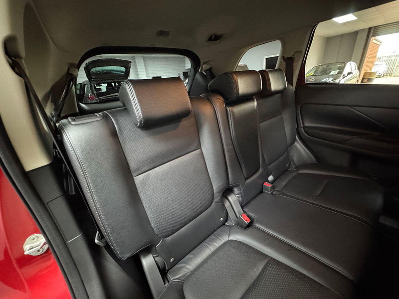 Mitsubishi Outlander 2.2 DI-D GX4 4WD Euro 6 (s/s) 5dr 5dr Manual 2025