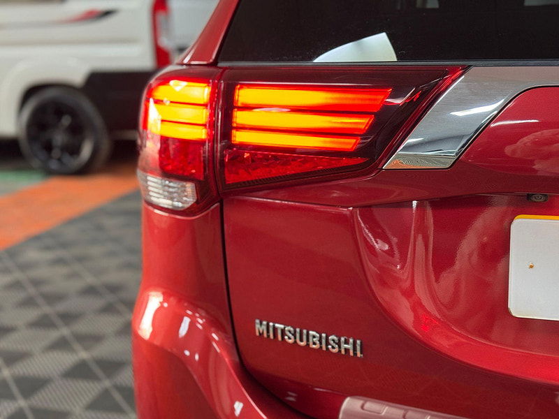 Mitsubishi Outlander 2.2 DI-D GX4 4WD Euro 6 (s/s) 5dr 5dr Manual 2025