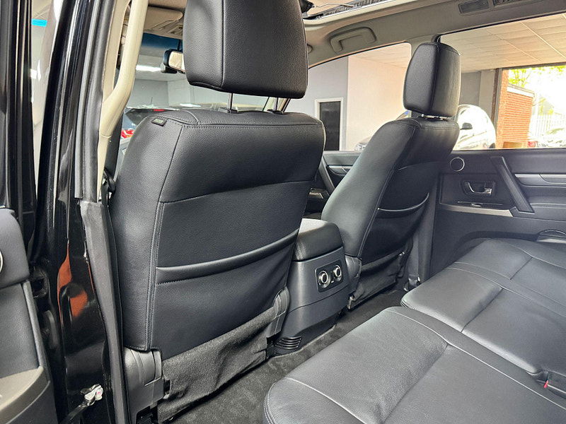 Mitsubishi Shogun 3.2 DI-DC SG3 Auto 4WD Euro 6 5dr LWB 5dr Automatic 2025