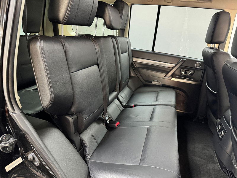 Mitsubishi Shogun 3.2 DI-DC SG3 Auto 4WD Euro 6 5dr LWB 5dr Automatic 2025