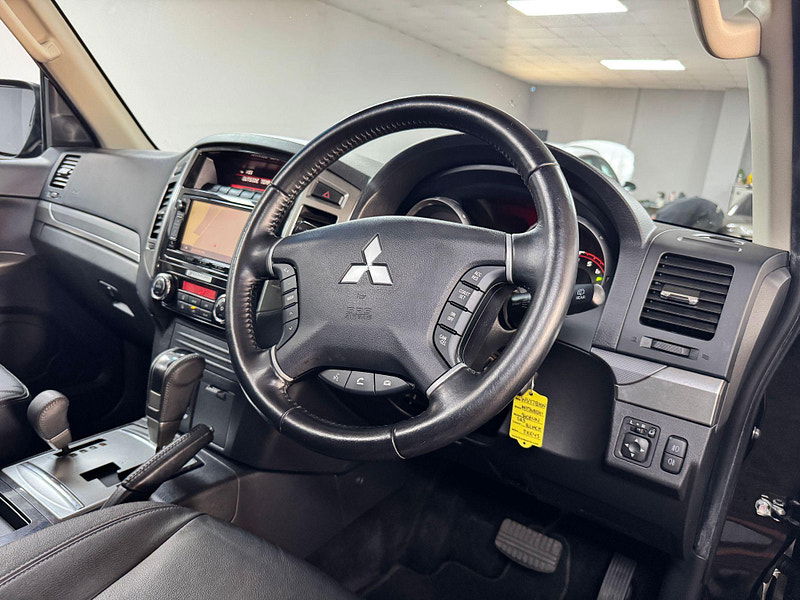 Mitsubishi Shogun 3.2 DI-DC SG3 Auto 4WD Euro 6 5dr LWB 5dr Automatic 2025