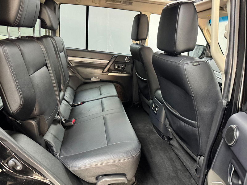 Mitsubishi Shogun 3.2 DI-DC SG3 Auto 4WD Euro 6 5dr LWB 5dr Automatic 2025