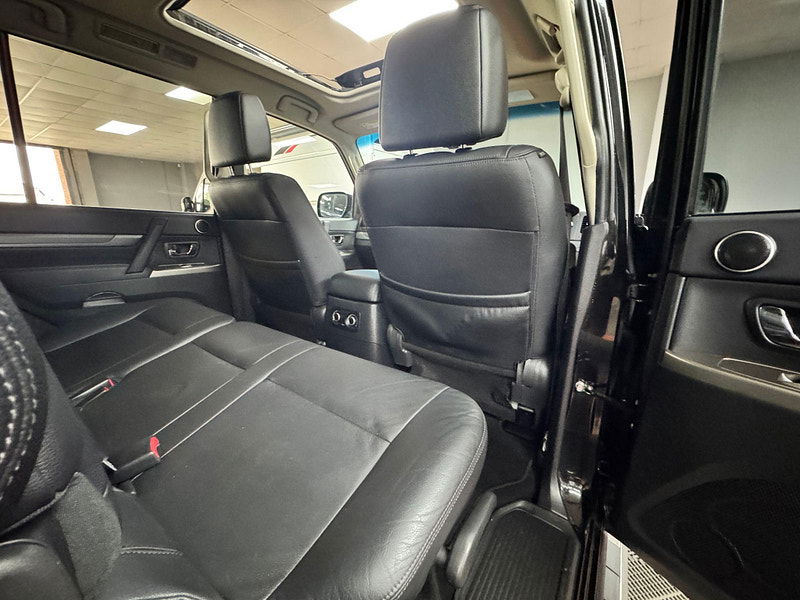 Mitsubishi Shogun 3.2 DI-DC SG3 Auto 4WD Euro 6 5dr LWB 5dr Automatic 2025
