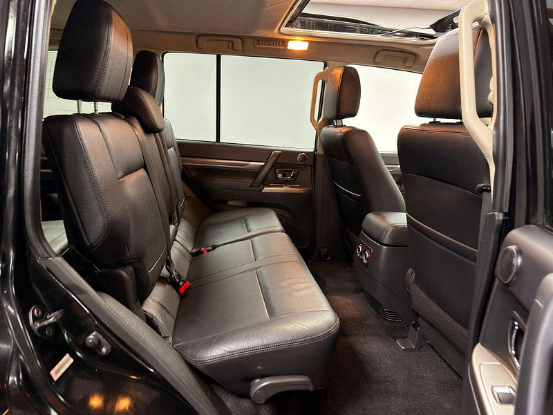 Mitsubishi Shogun 3.2 DI-DC SG3 Auto 4WD Euro 6 5dr LWB 5dr Automatic 2026