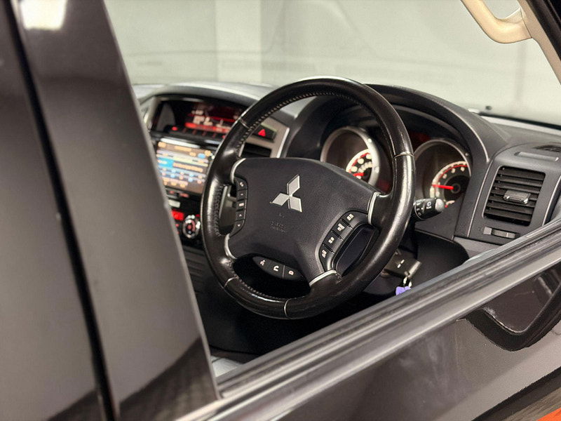 Mitsubishi Shogun 3.2 DI-DC SG3 Auto 4WD Euro 6 5dr LWB 5dr Automatic 2026