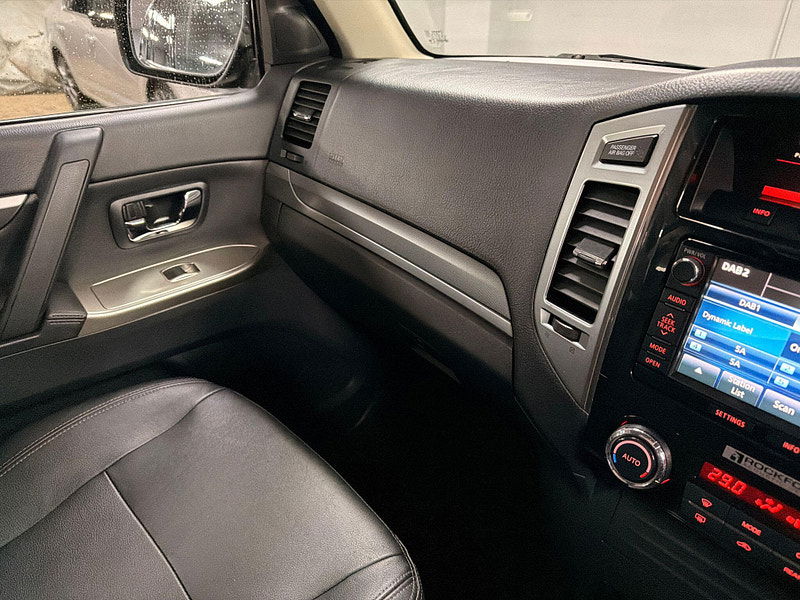 Mitsubishi Shogun 3.2 DI-DC SG3 Auto 4WD Euro 6 5dr LWB 5dr Automatic 2026