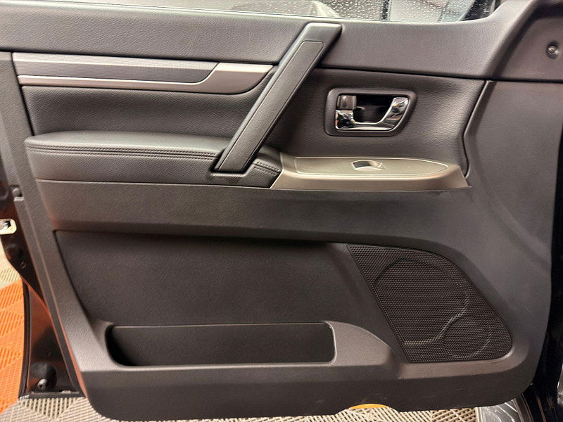 Mitsubishi Shogun 3.2 DI-DC SG3 Auto 4WD Euro 6 5dr LWB 5dr Automatic 2026