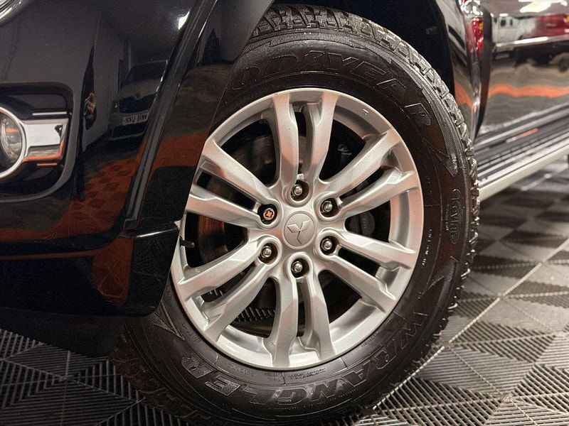 Mitsubishi Shogun 3.2 DI-DC SG3 Auto 4WD Euro 6 5dr LWB 5dr Automatic 2026