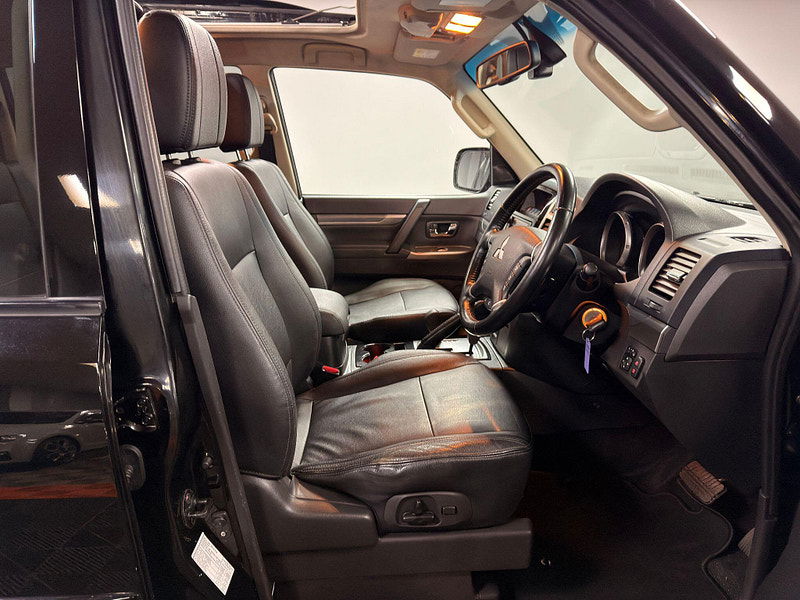 Mitsubishi Shogun 3.2 DI-DC SG3 Auto 4WD Euro 6 5dr LWB 5dr Automatic 2026