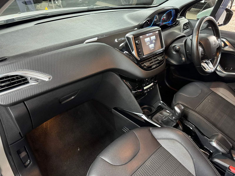Peugeot 2008 1.6 BlueHDi Allure Euro 6 5dr 5dr Manual 2025