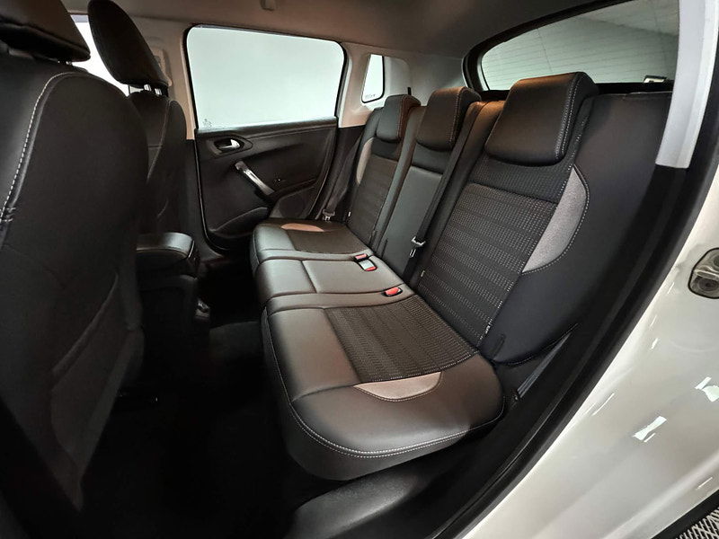 Peugeot 2008 1.6 BlueHDi Allure Euro 6 5dr 5dr Manual 2025