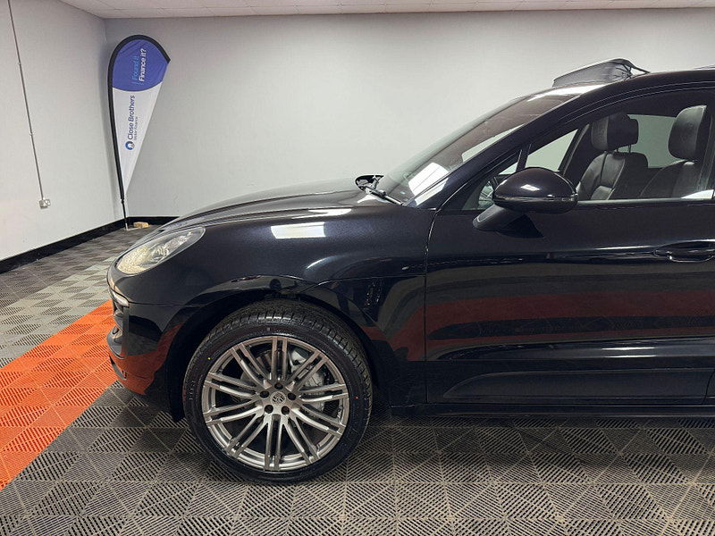 Porsche Macan 3.0 TD V6 S PDK 4WD Euro 6 (s/s) 5dr 5dr Automatic 2024