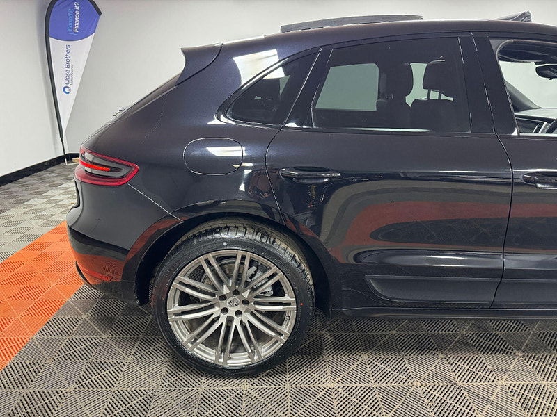 Porsche Macan 3.0 TD V6 S PDK 4WD Euro 6 (s/s) 5dr 5dr Automatic 2024