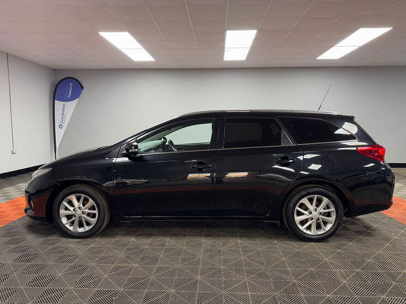 Toyota Auris 1.6 V-Matic Icon Touring Sports Euro 5 5dr 5dr Manual 2024