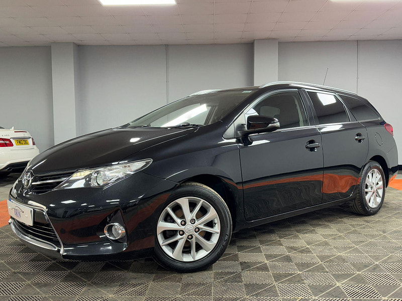 Toyota Auris 1.6 V-Matic Icon Touring Sports Euro 5 5dr 5dr Manual 2024