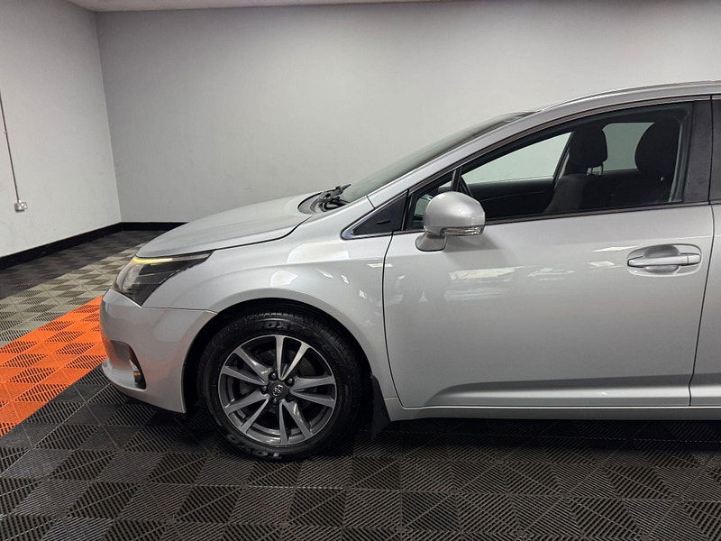 Toyota Avensis 2.0 D-4D TR Tourer Euro 5 5dr 5dr Manual 2026