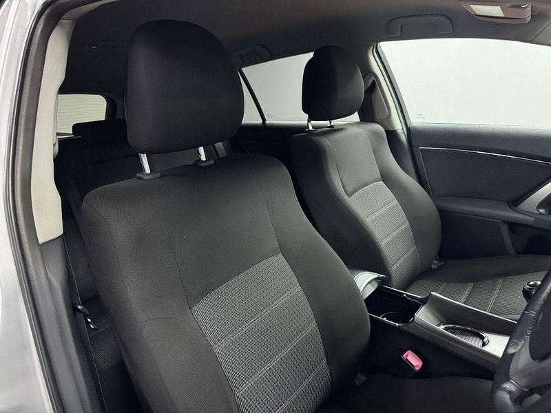 Toyota Avensis 2.0 D-4D TR Tourer Euro 5 5dr 5dr Manual 2026