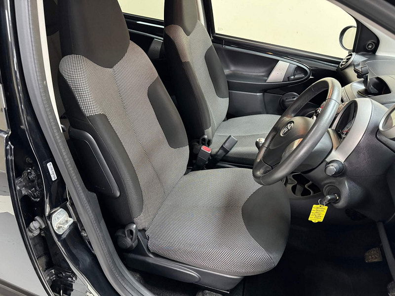 Toyota Aygo 1.0 VVT-i Mode Euro 5 5dr 5dr Manual 2025