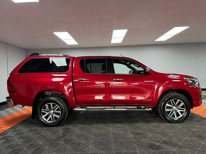 Toyota Hilux 2.4 D-4D Invincible X Auto 4WD Euro 6 4dr (TSS, 3.5t) 4dr Automatic 2024