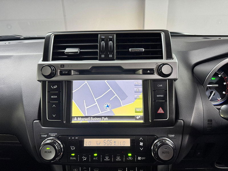 Toyota Land Cruiser 3.0 D-4D Invincible Auto 4WD Euro 5 5dr (7 Seats) 5dr Automatic 2025