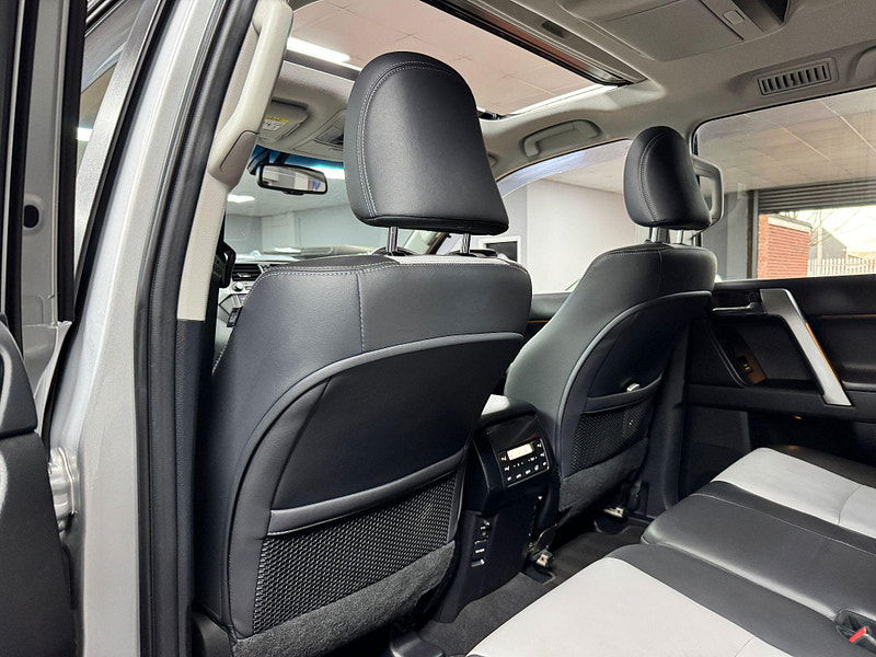 Toyota Land Cruiser 3.0 D-4D Invincible Auto 4WD Euro 5 5dr (7 Seats) 5dr Automatic 2025