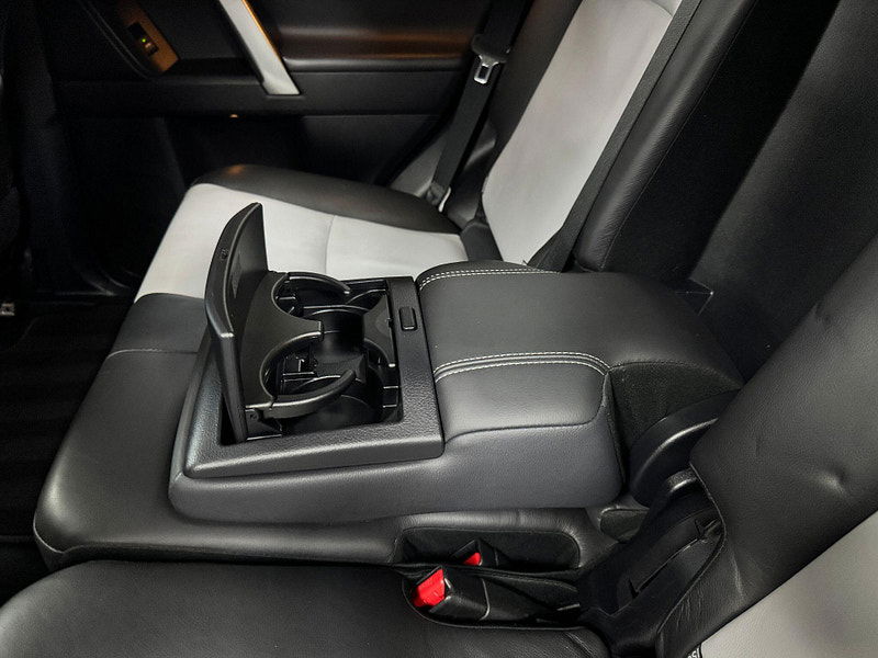 Toyota Land Cruiser 3.0 D-4D Invincible Auto 4WD Euro 5 5dr (7 Seats) 5dr Automatic 2025