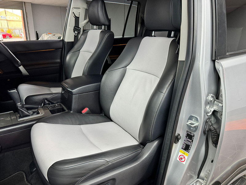 Toyota Land Cruiser 3.0 D-4D Invincible Auto 4WD Euro 5 5dr (7 Seats) 5dr Automatic 2025