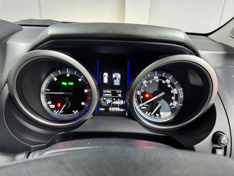 Toyota Land Cruiser 3.0 D-4D Invincible Auto 4WD Euro 5 5dr (7 Seats) 5dr Automatic 2025