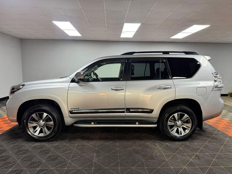 Toyota Land Cruiser 3.0 D-4D Invincible Auto 4WD Euro 5 5dr (7 Seats) 5dr Automatic 2025