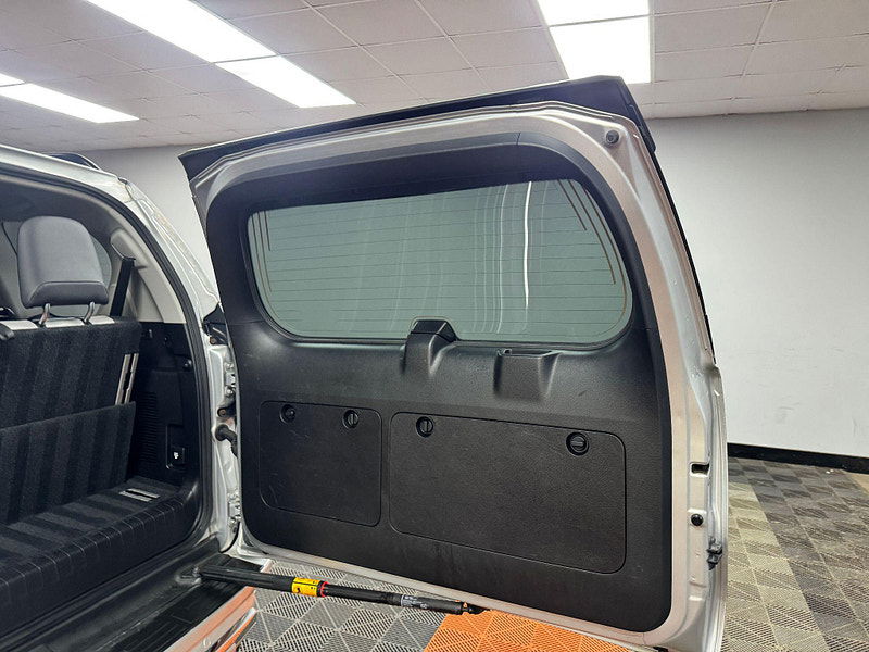 Toyota Land Cruiser 3.0 D-4D Invincible Auto 4WD Euro 5 5dr (7 Seats) 5dr Automatic 2025