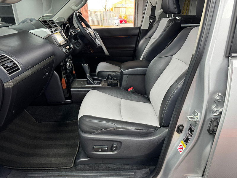 Toyota Land Cruiser 3.0 D-4D Invincible Auto 4WD Euro 5 5dr (7 Seats) 5dr Automatic 2025