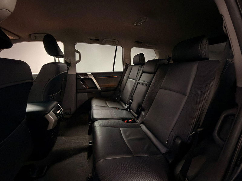 Toyota Land Cruiser 3.0 D-4D LC4 Auto 4WD Euro 5 5dr 5dr Automatic 2026