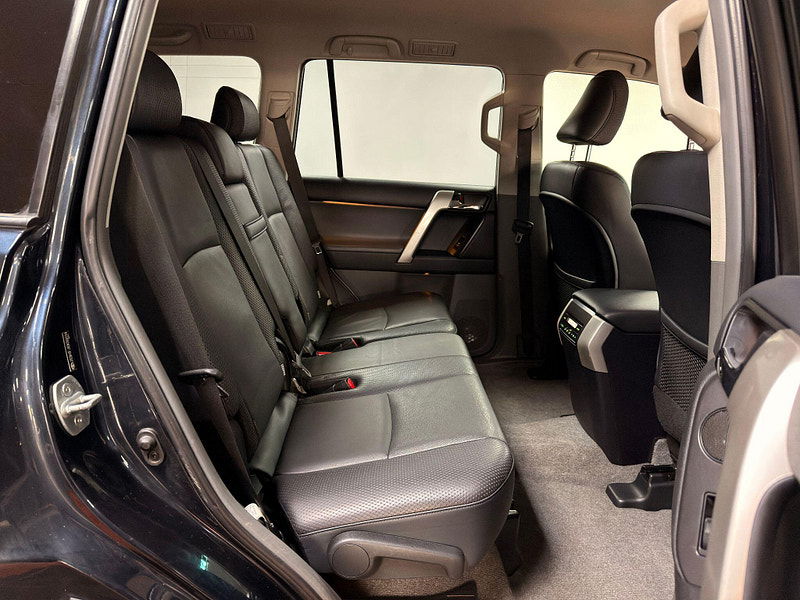 Toyota Land Cruiser 3.0 D-4D LC4 Auto 4WD Euro 5 5dr 5dr Automatic 2026