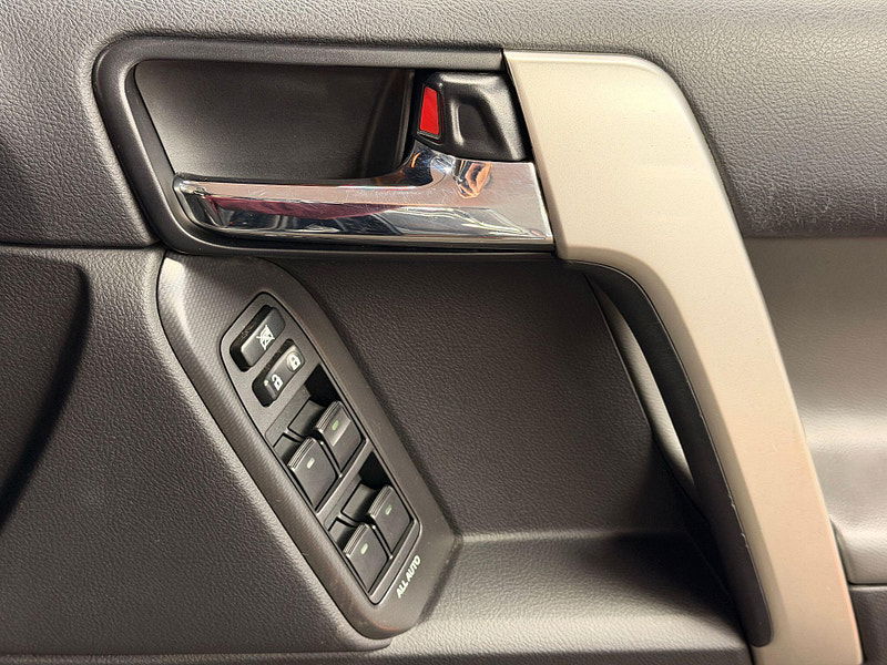 Toyota Land Cruiser 3.0 D-4D LC4 Auto 4WD Euro 5 5dr 5dr Automatic 2026