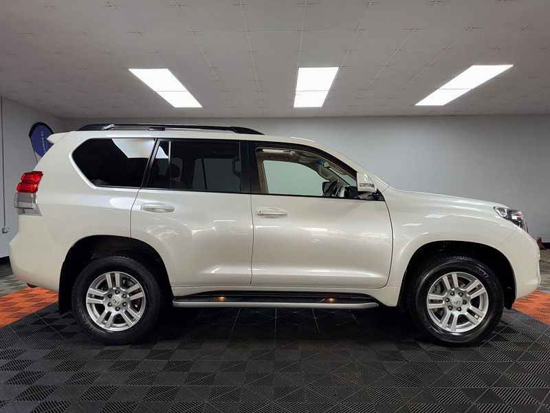Toyota Land Cruiser 3.0 D-4D LC5 Auto 4WD Euro 5 5dr 5dr Automatic 2025