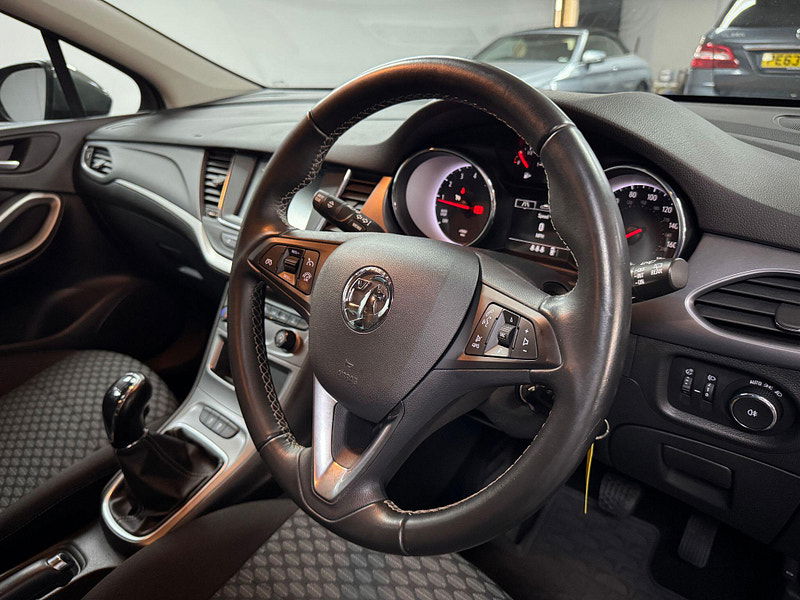 Vauxhall Astra 1.2 Turbo Business Edition Nav Euro 6 (s/s) 5dr 5dr Manual 2025