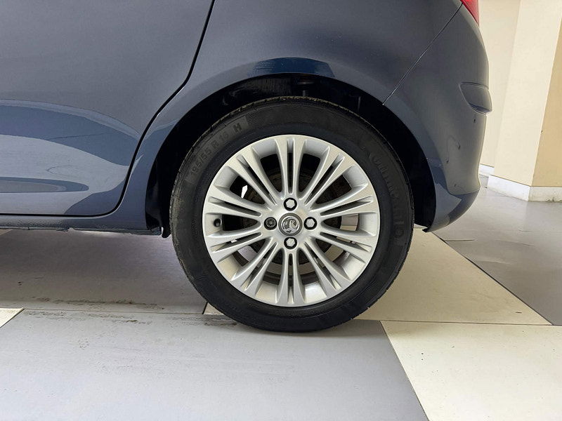 Vauxhall Corsa 1.4 16V SE Euro 5 5dr 5dr Manual 2025