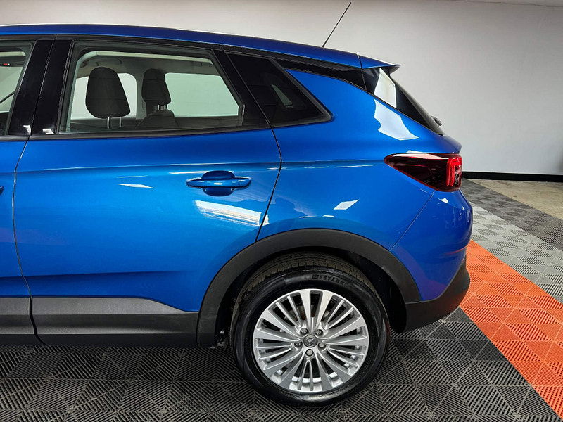 Vauxhall Grandland X 1.6 Turbo D BlueInjection SE Euro 6 (s/s) 5dr 5dr Manual 2024