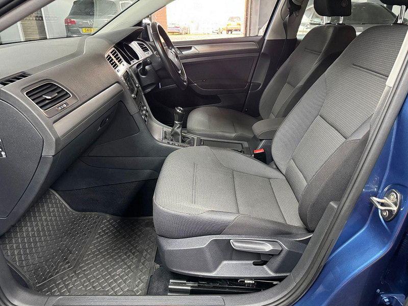 Volkswagen Golf 1.6 TDI BlueMotion Tech Match Euro 6 (s/s) 5dr 5dr Manual 2025