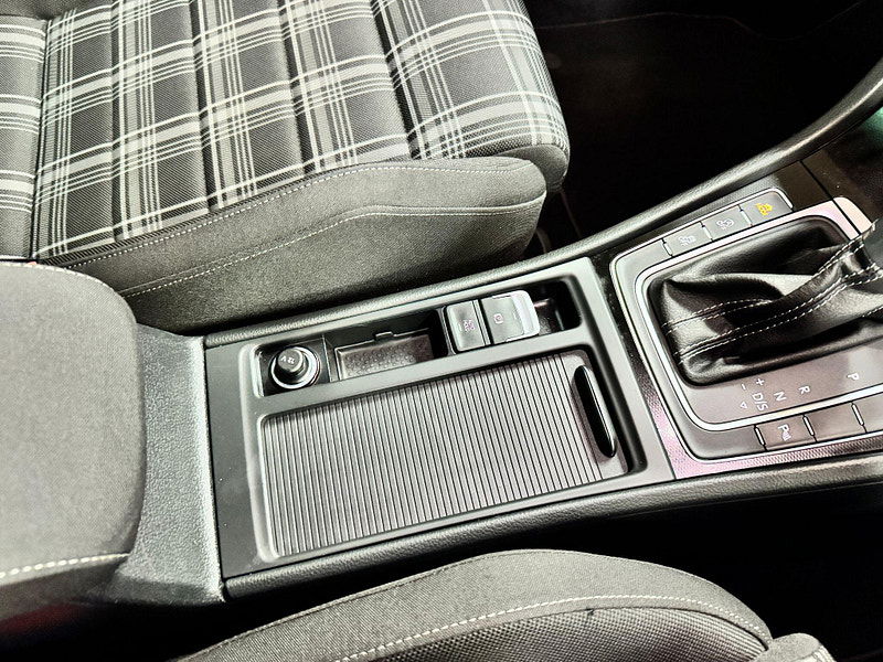 Volkswagen Golf 2.0 TDI BlueMotion Tech GTD (Nav) DSG Euro 6 (s/s) 5dr 5dr Automatic 2025