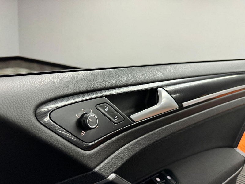 Volkswagen Golf 2.0 TDI BlueMotion Tech GTD (Nav) DSG Euro 6 (s/s) 5dr 5dr Automatic 2025